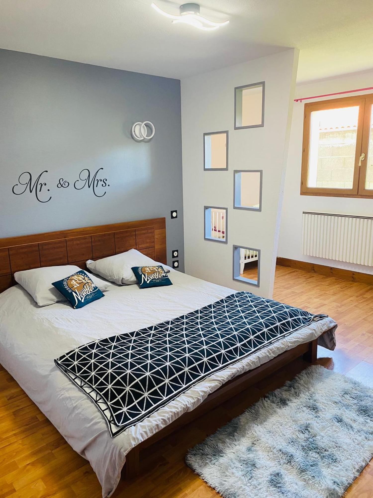 Spacieux Appartement 110M2 Avec Terrasse Privative Beauregard-Vendon Exterior photo
