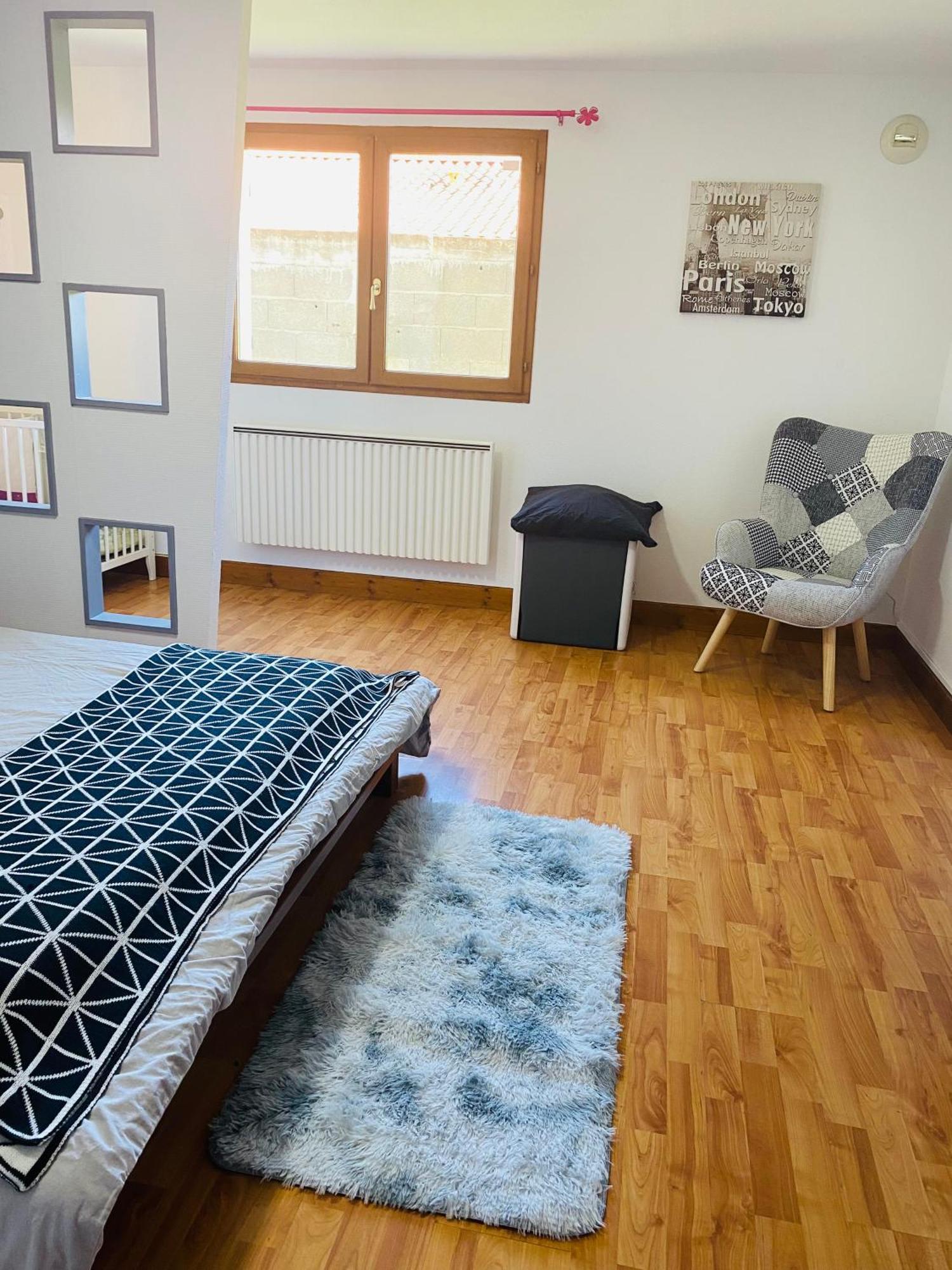 Spacieux Appartement 110M2 Avec Terrasse Privative Beauregard-Vendon Exterior photo