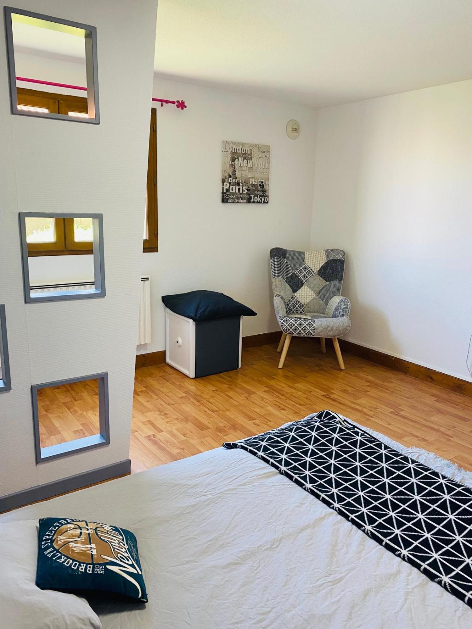 Spacieux Appartement 110M2 Avec Terrasse Privative Beauregard-Vendon Exterior photo